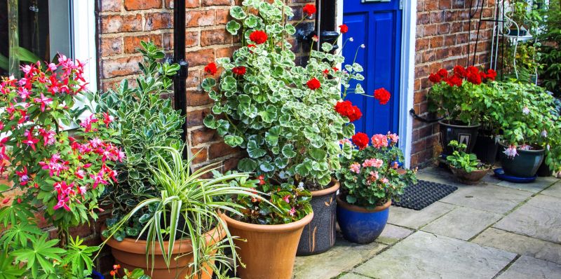 Green Front Gardens Reduce Physiological and Psychological Stress