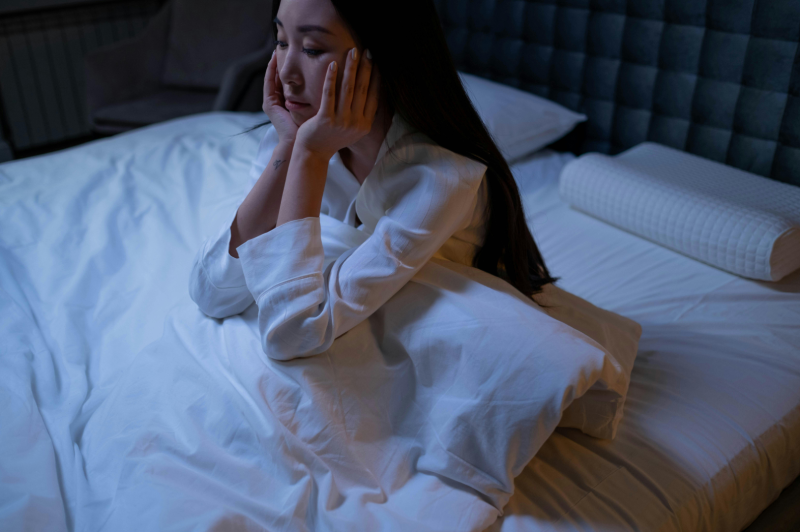 Why You Can’t Sleep When You’re Overstimulated (And What to Do about It)
