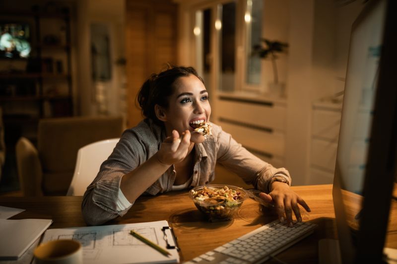 How Late Is Too Late to Eat Dinner?